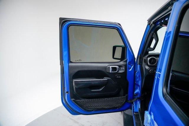 Photo of 2022 Hydro Blue Pearl Coat Jeep Wrangler Unlimited