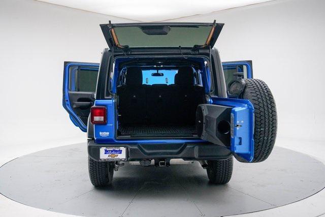 Photo of 2022 Hydro Blue Pearl Coat Jeep Wrangler Unlimited