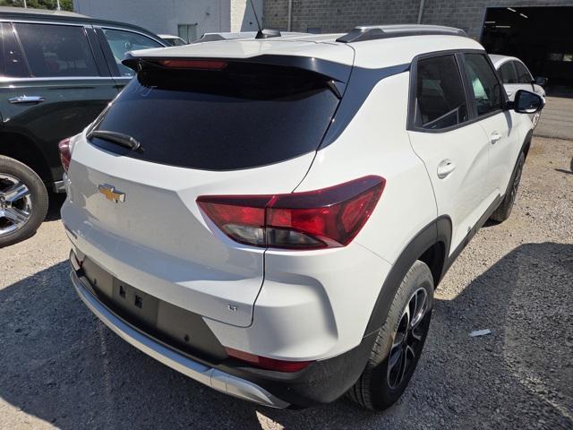Photo of 2024 Summit White Chevrolet Trailblazer