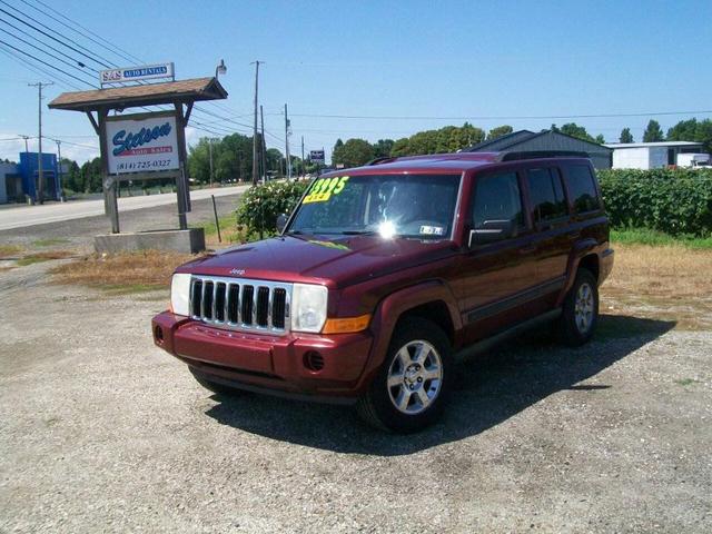 Photo of 2007 Burgundy Jeep Commander