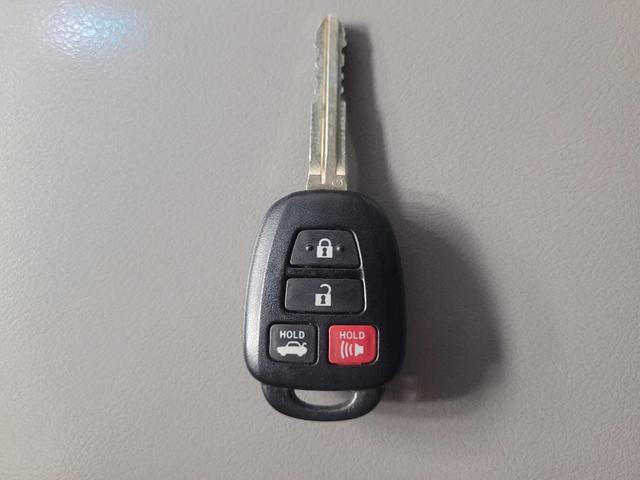 Photo of 2014 Gray Toyota Camry