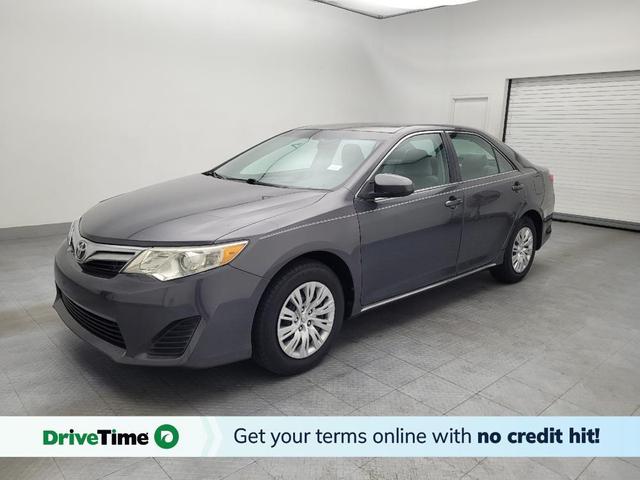 Photo of 2014 Gray Toyota Camry