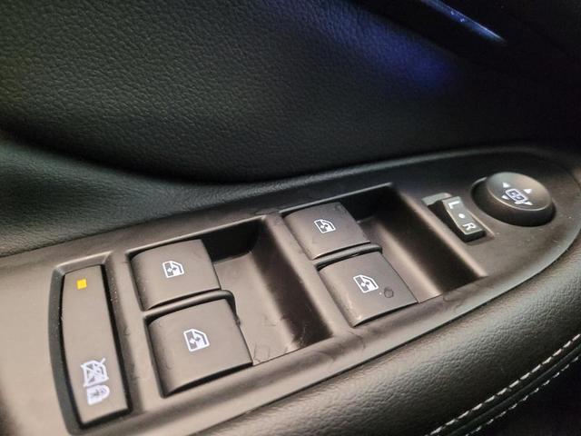Photo of 2019 Galaxy Silver Metallic Buick Envision