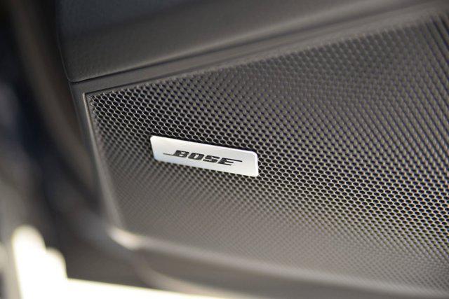Photo of 2025 Algarve Blue Metallic Porsche Cayenne