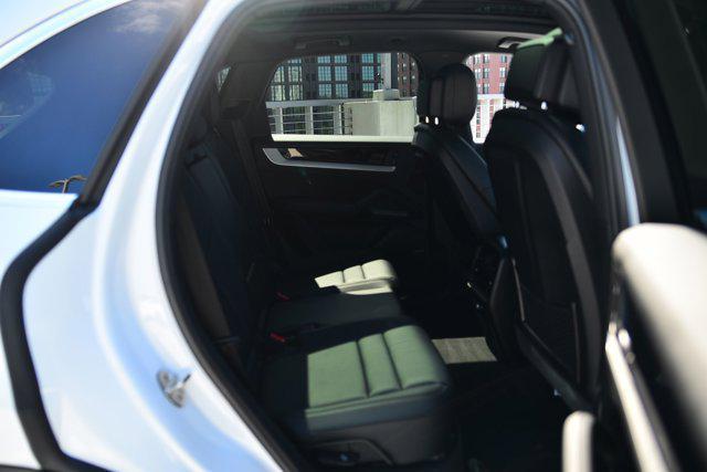 Photo of 2024 White Porsche Cayenne