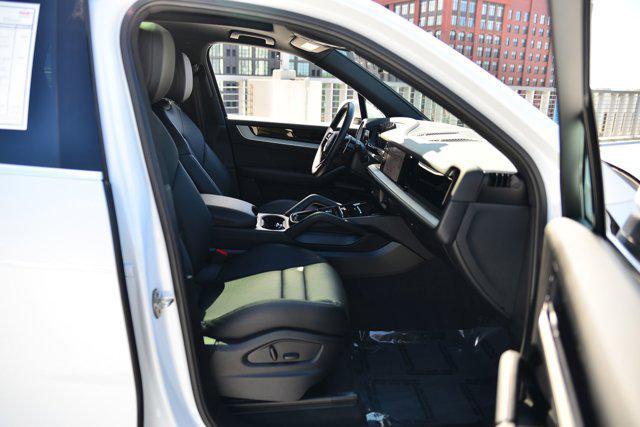 Photo of 2024 White Porsche Cayenne