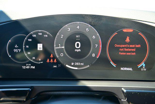Photo of 2024 White Porsche Cayenne