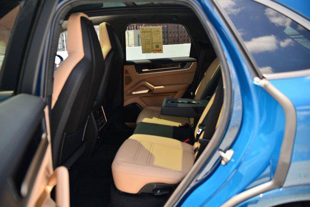 Photo of 2025 Montego Blue Metallic Porsche Cayenne