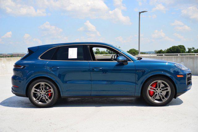 Photo of 2025 Montego Blue Metallic Porsche Cayenne