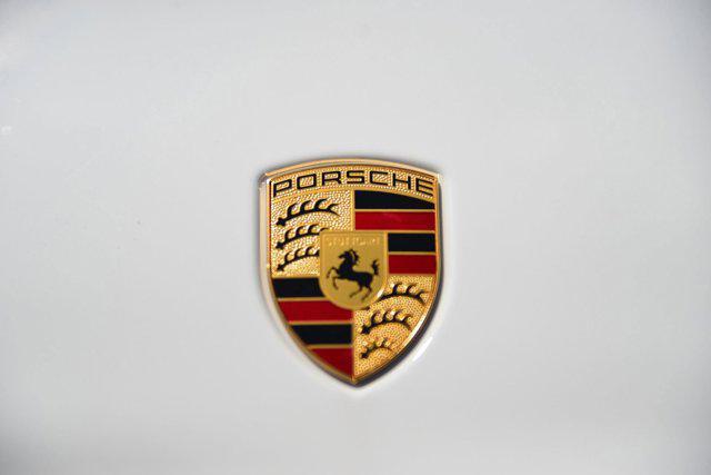 Photo of 2025 White Porsche Macan