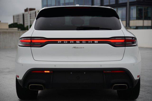 Photo of 2022 White Porsche Macan