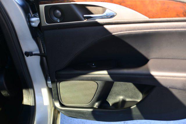 Photo of 2019 Ingot Silver Metallic Lincoln MKZ Hybrid
