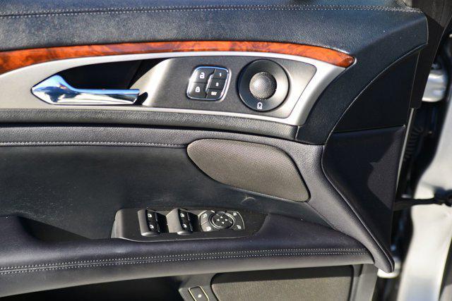 Photo of 2019 Ingot Silver Metallic Lincoln MKZ Hybrid