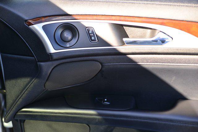 Photo of 2019 Ingot Silver Metallic Lincoln MKZ Hybrid