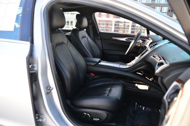Photo of 2019 Ingot Silver Metallic Lincoln MKZ Hybrid