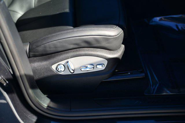 Photo of 2025 Gray Porsche Macan