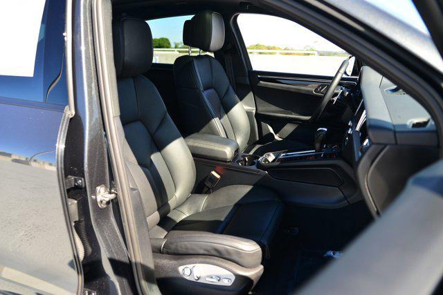 Photo of 2025 Gray Porsche Macan
