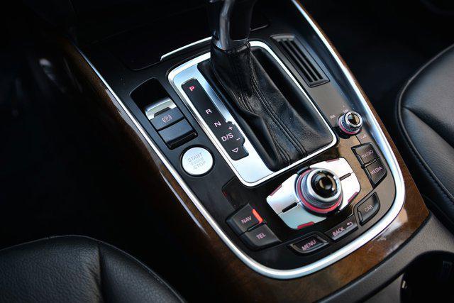 Photo of 2016 Mythos Black Metallic Audi Q5