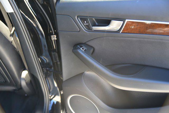Photo of 2016 Mythos Black Metallic Audi Q5