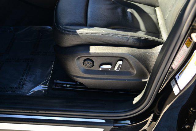 Photo of 2016 Mythos Black Metallic Audi Q5