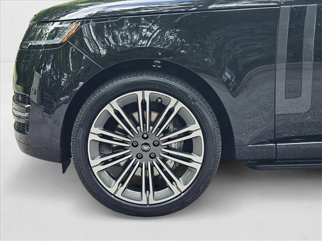 Photo of 2025 Santorini Black Metallic Land Rover Range Rover