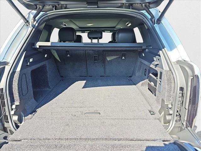 Photo of 2025 Hakuba Silver Metallic Land Rover Range Rover