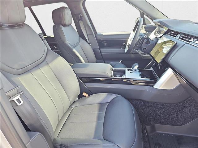 Photo of 2025 Hakuba Silver Metallic Land Rover Range Rover
