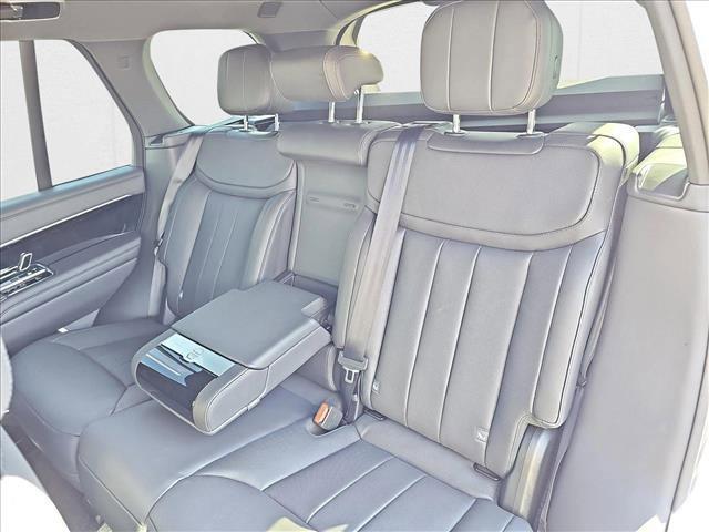 Photo of 2025 Hakuba Silver Metallic Land Rover Range Rover