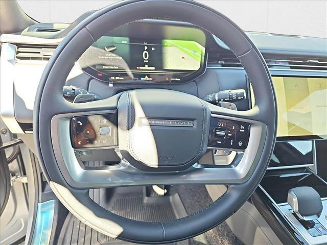 Photo of 2025 Hakuba Silver Metallic Land Rover Range Rover