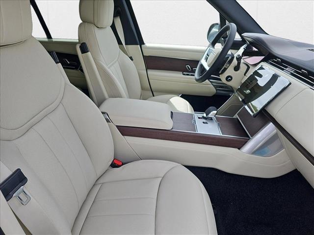Photo of 2025 Carpathian Grey Premium Metallic Land Rover Range Rover