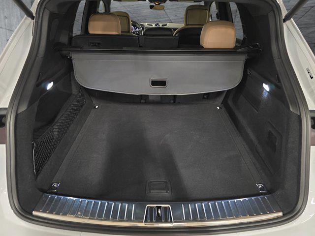 Photo of 2025  Porsche Cayenne