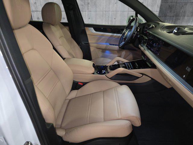 Photo of 2025  Porsche Cayenne