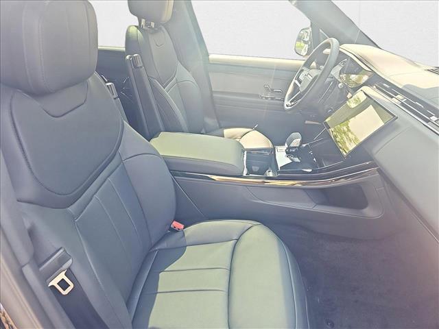 Photo of 2025 Santorini Black Metallic Land Rover Range Rover Sport