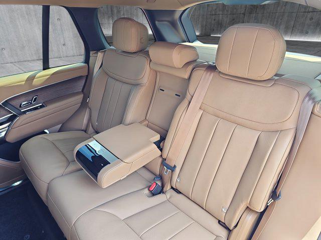 Photo of 2025 Carpathian Grey Premium Metallic Land Rover Range Rover