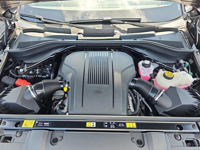 Photo of 2025 Carpathian Grey Premium Metallic Land Rover Range Rover