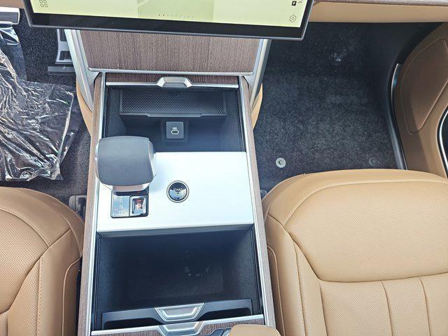 Photo of 2025 Carpathian Grey Premium Metallic Land Rover Range Rover