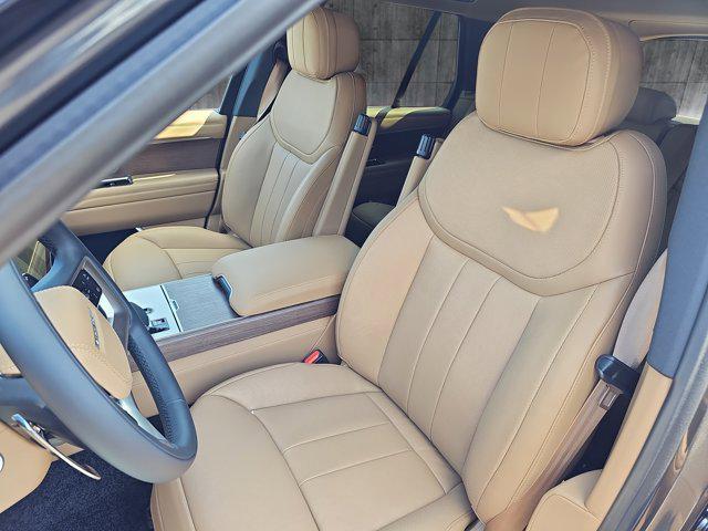 Photo of 2025 Carpathian Grey Premium Metallic Land Rover Range Rover