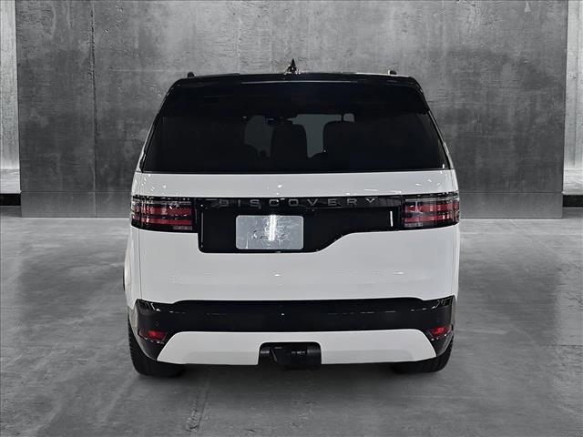 Photo of 2025 Fuji White Land Rover Discovery