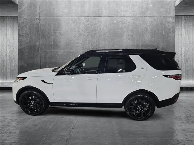 Photo of 2025 Fuji White Land Rover Discovery