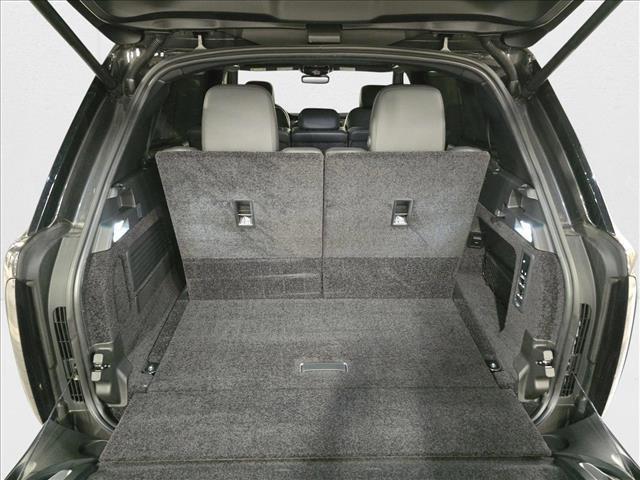 Photo of 2025 Carpathian Grey Premium Metallic Land Rover Range Rover