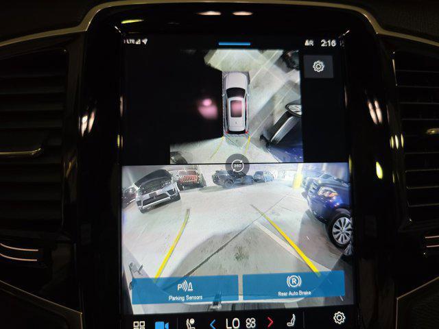 Photo of 2024 Onyx Black Metallic Volvo XC90