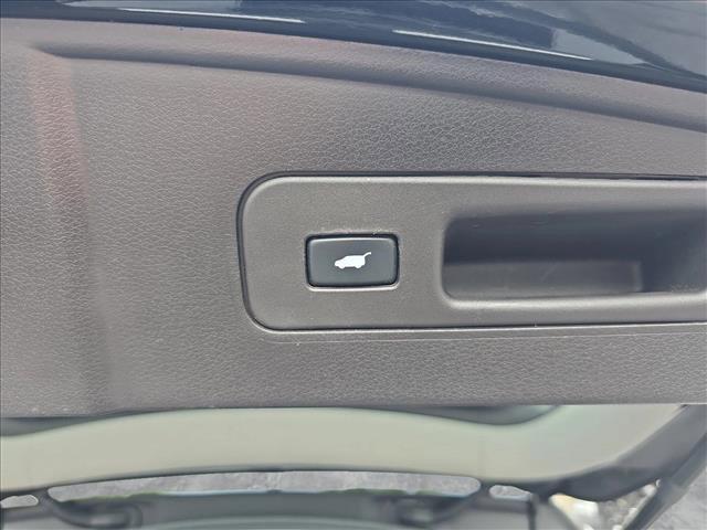 Photo of 2017 Black Copper Pearl Acura MDX