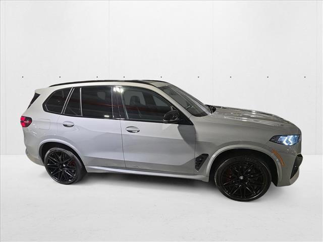 Photo of 2024 Gray BMW X5 M