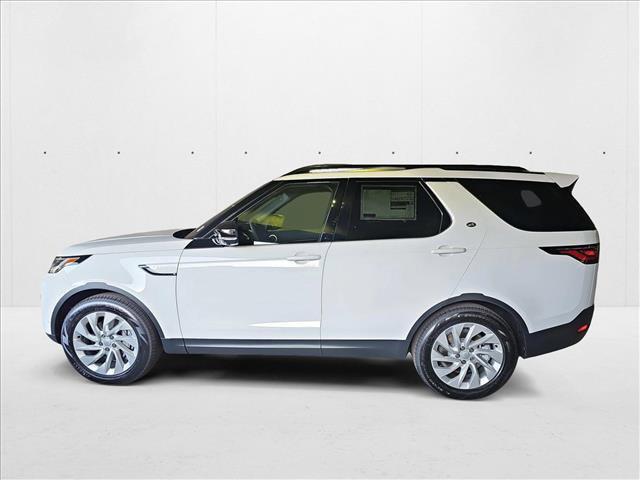 Photo of 2025 Fuji White Land Rover Discovery