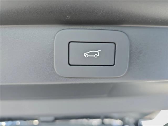 Photo of 2025 Santorini Black Metallic Land Rover Range Rover
