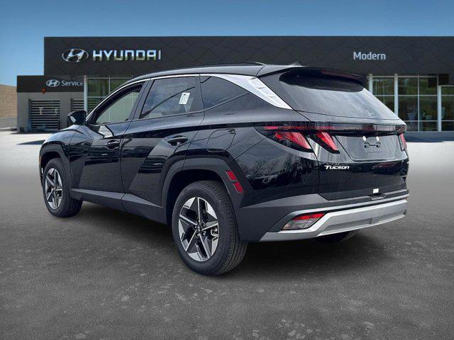 Photo of 2025 Black Hyundai TUCSON