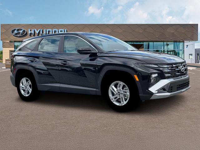 Photo of 2025 Black Hyundai TUCSON