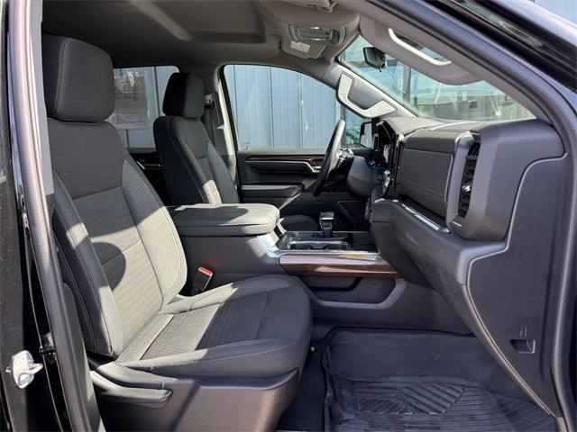 Photo of 2024 Black Chevrolet Silverado 1500