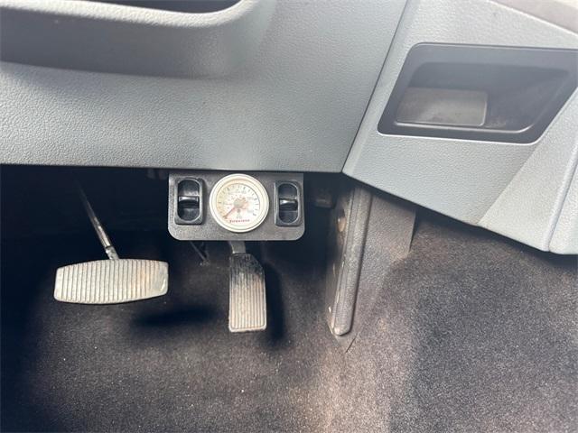 Photo of 2015 Oxford White Ford F-350