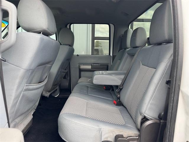 Photo of 2015 Oxford White Ford F-350